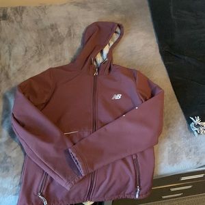new balance jacket size medium